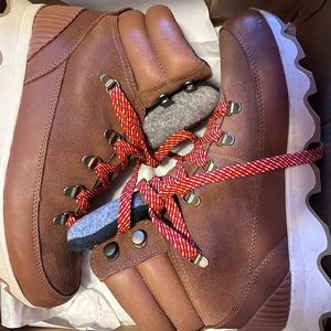 Sorrel Explorer 2. Women’s 12 NWT